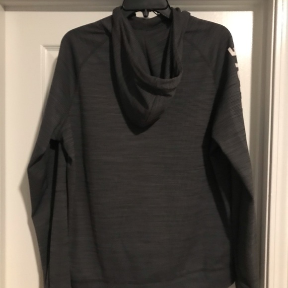 American Eagle pullover - Picture 3 of 4